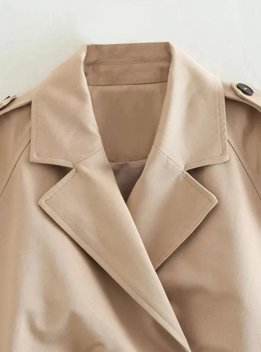 Short coat in beige